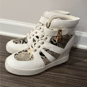 Stylish White and Tan Women's Sneakers